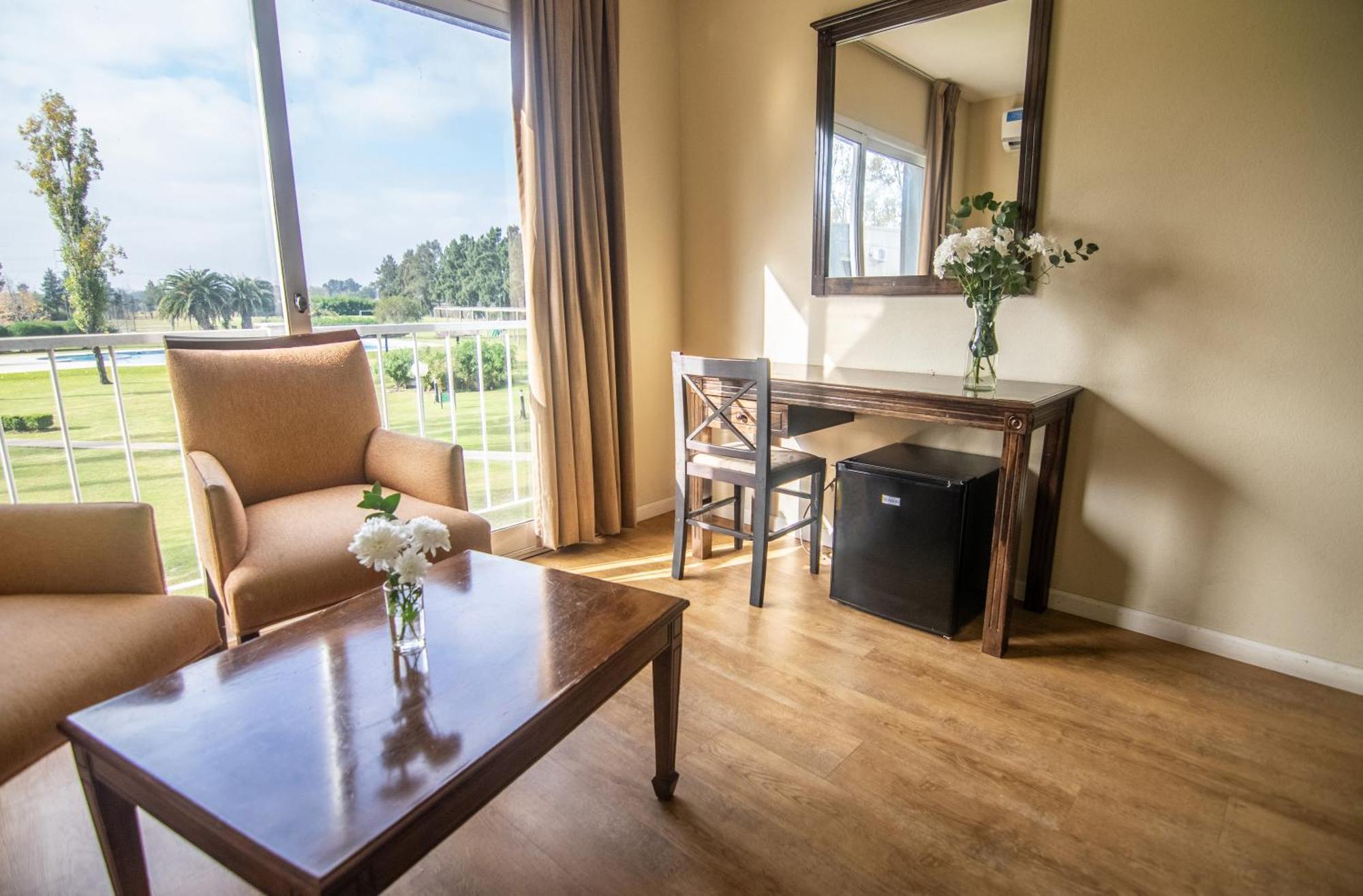 Wyndham Garden Campana Hotel Luaran gambar