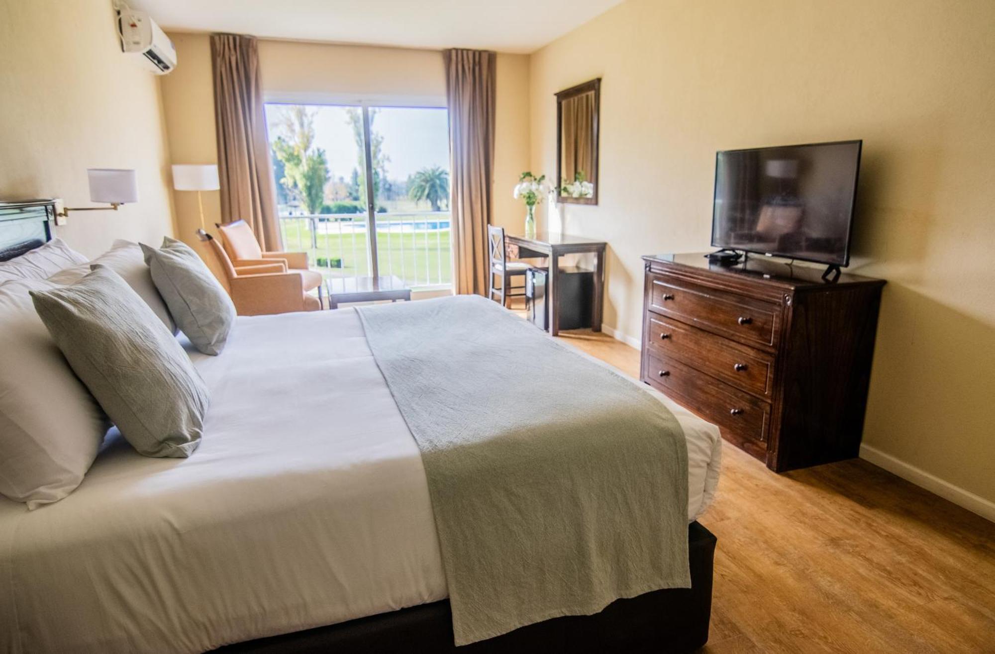Wyndham Garden Campana Hotel Luaran gambar