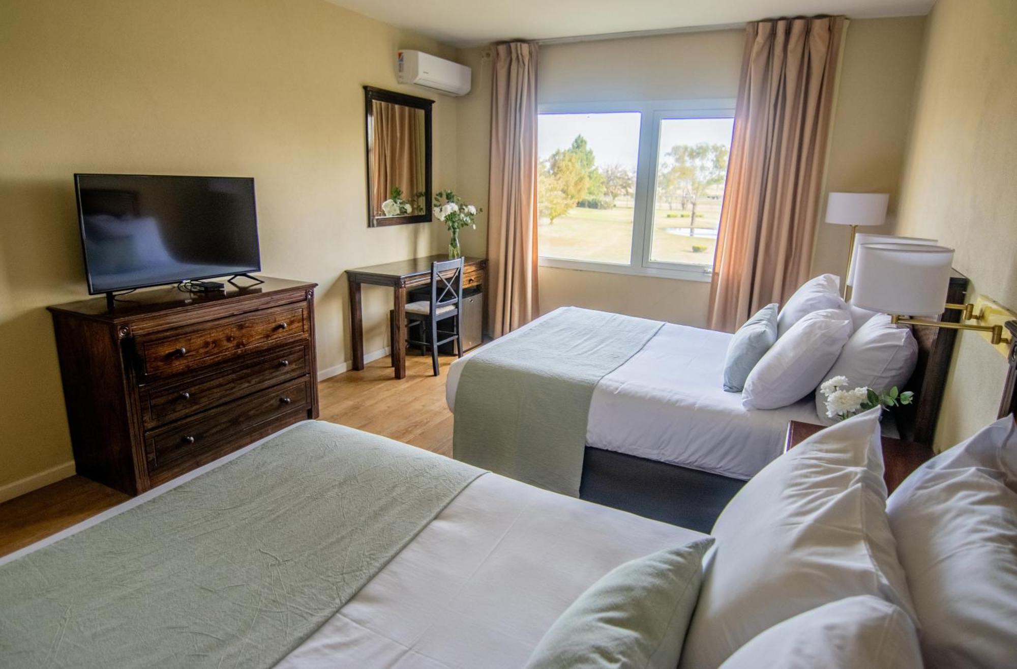 Wyndham Garden Campana Hotel Luaran gambar