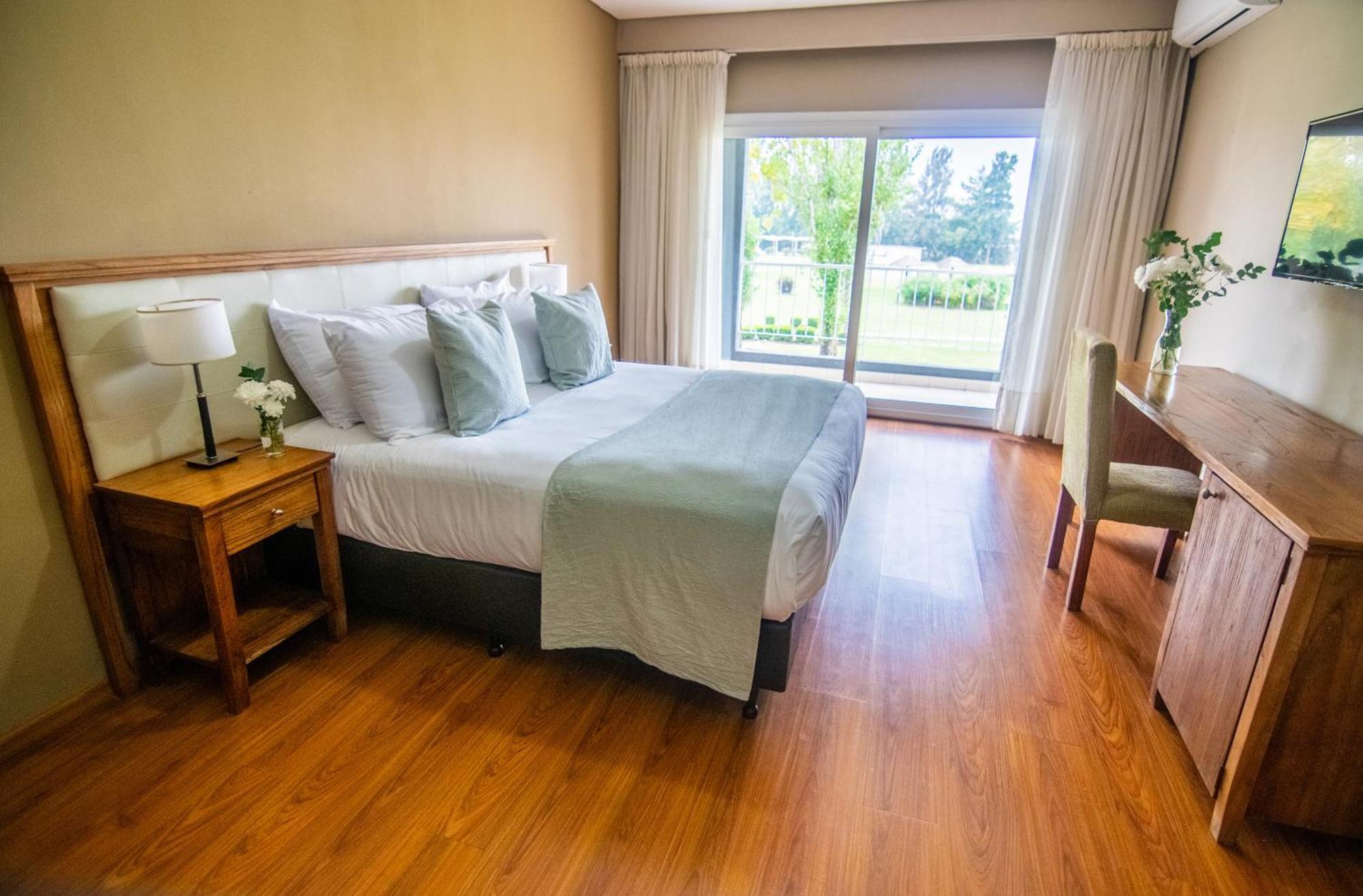 Wyndham Garden Campana Hotel Luaran gambar