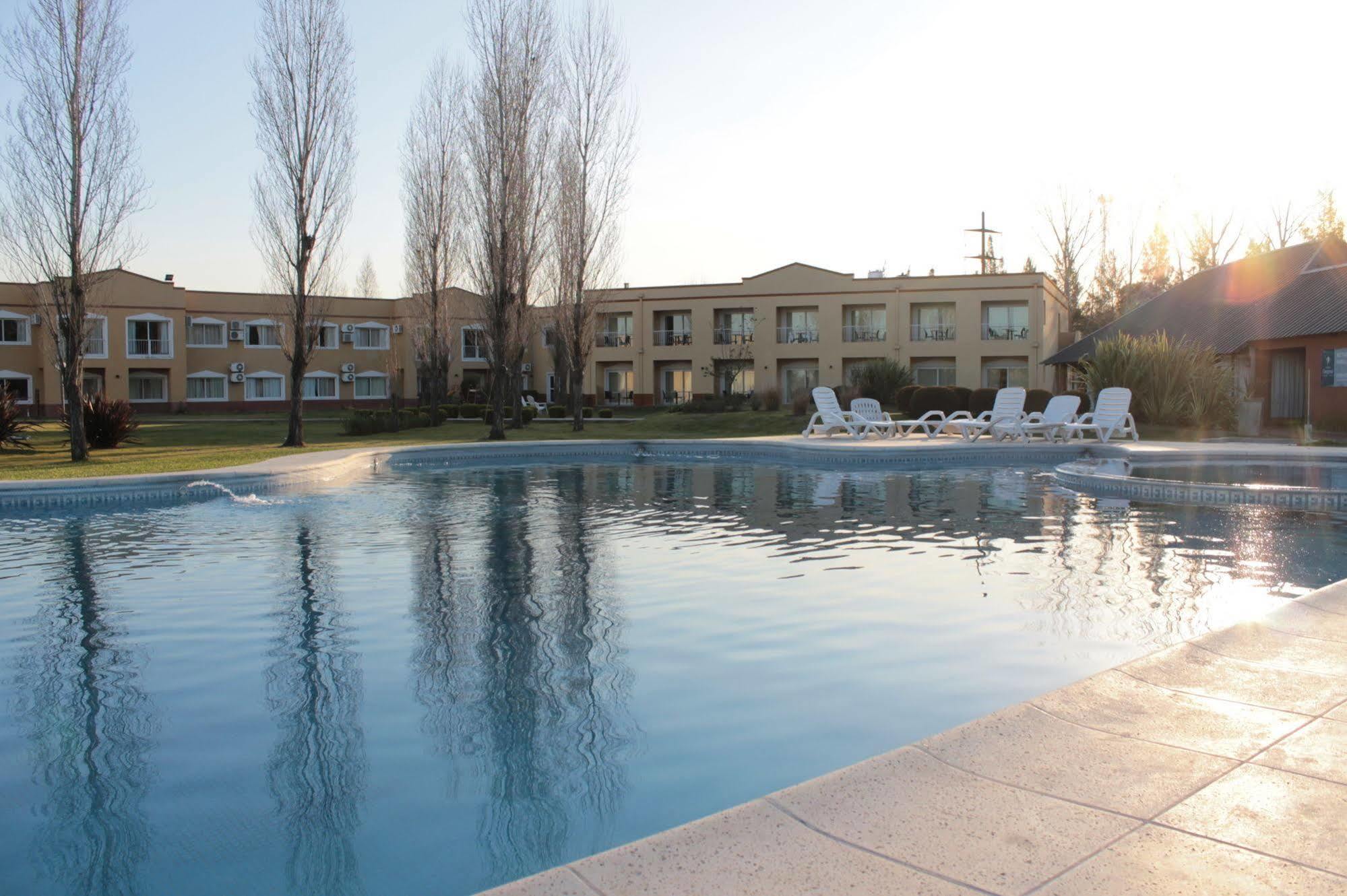 Wyndham Garden Campana Hotel Luaran gambar